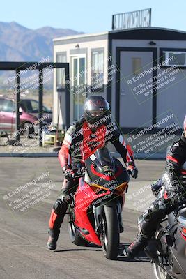 media/Dec-01-2025-Moto Forza (Mon) [[2daa91e15f]]/4-Around the Pits/